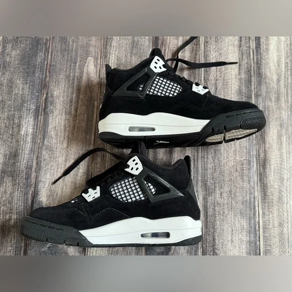 Nike Air Jordan 4 Retro White Thunder/Black Suede Sneakers 4.5 Y - Picture 4 of 10